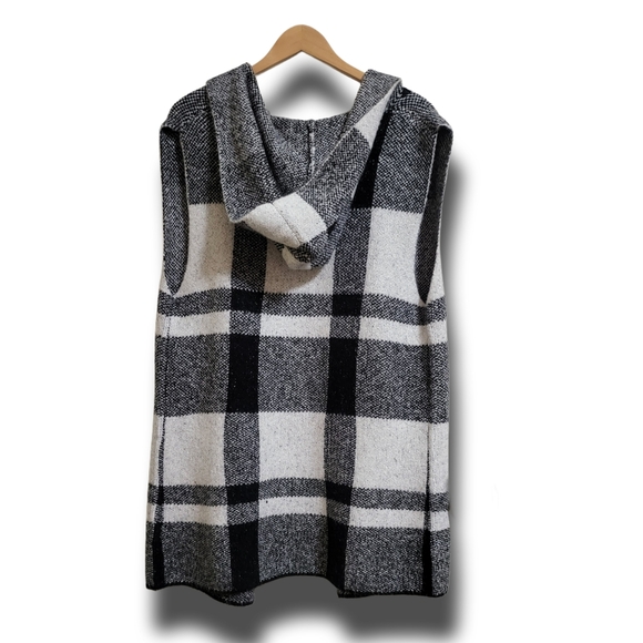 🌿Est 1946 Women's Medium Black White Buffalo Plaid Sleeveless Hooded Cardigan - Picture 8 of 13